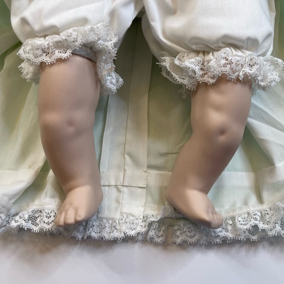 Porcelain Baby Doll 16” Vintage Heads Arms and Feet - Picture 7 of 16